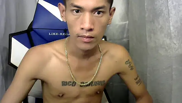 Snapshot of riks_tyler chatting on September 14, 12:18 pm riks tyler online show from September 14, 12:18 pm