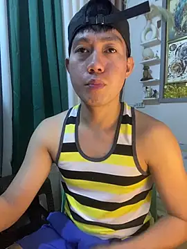 xshyboyx online show from July 13, 2:19 pm