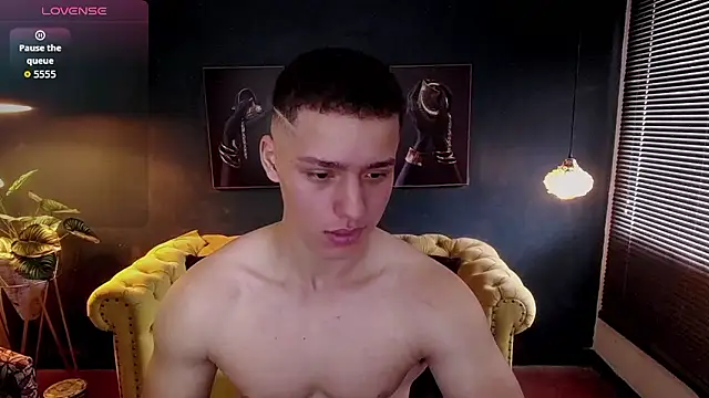 deivid parker online show from December 18, 4:14 pm