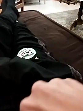 idhem   31 online show from February 26, 11:50 pm