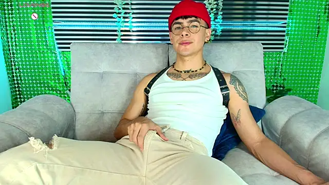 CamiiGuzmanX online show from March 19, 9:29 pm