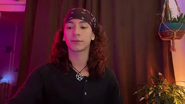 camille delrey online show from March 31, 12:45 am