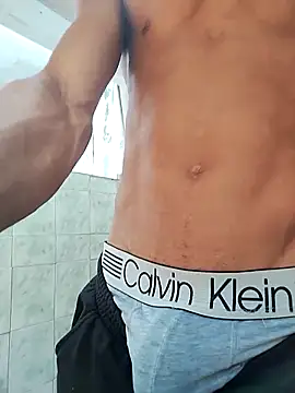 Brayanellatino online show from March 2, 3:41 pm