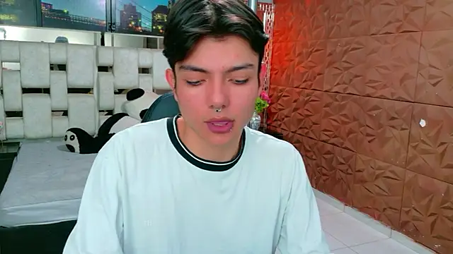 alandelrey57 online show from January 8, 7:46 am