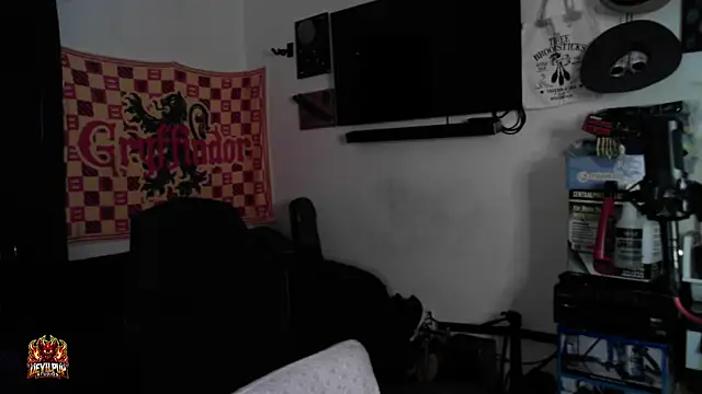 DevilPup75  online show from April 13, 1:34 pm