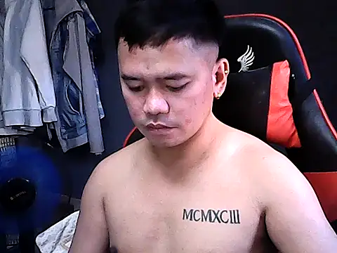 sweet sexyasian69 online show from March 19, 7:44 am