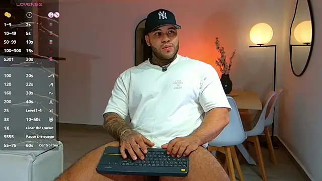 Michael Salens online show from October 30, 11:17 pm