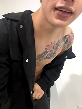 AlexanderCollman online show from December 2, 7:06 pm