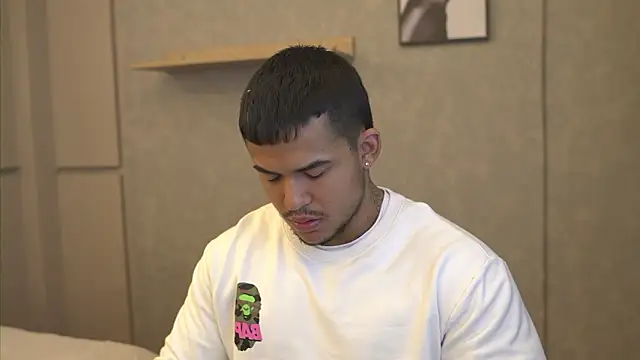 Thiago Valente online show from March 2, 1:18 pm