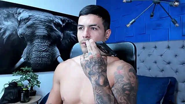 andres-clark92 online show from February 5, 4:36 pm