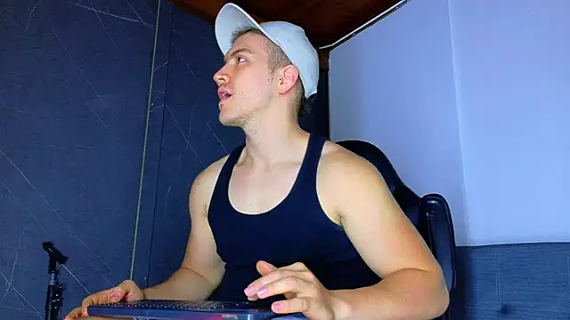 ALANNFERRER online show from February 16, 10:13 am