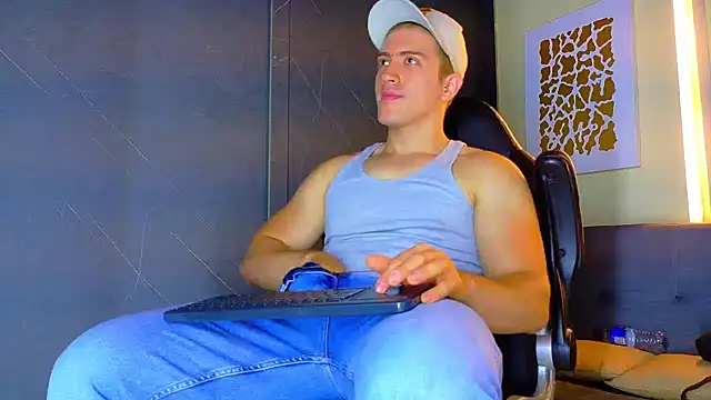 ALANNFERRER online show from May 20, 12:55 pm