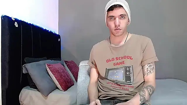 Matteo12  online show from January 12, 3:43 am