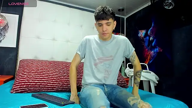 Snapshot of Matteo12_ chatting on September 11, 3:05 am Matteo12 online show from September 11, 3:05 am