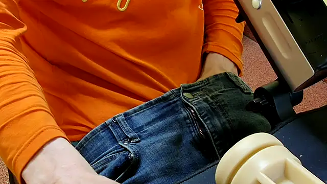 k74robert online show from April 14, 7:02 pm