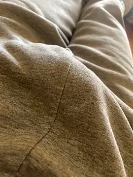 MuzzyFacing online show from April 18, 11:33 am