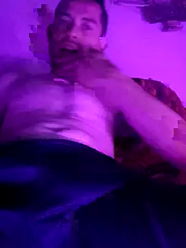 PitudoWuero online show from April 6, 6:03 am