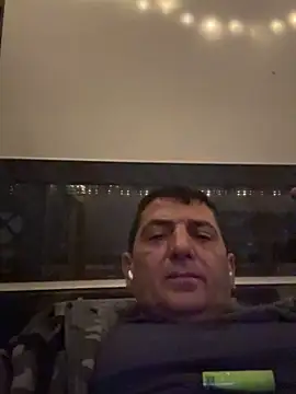 BULLBSX online show from April 13, 9:15 pm