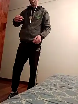 fcbasexyX1186 online show from March 31, 9:16 pm