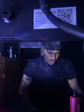 tyrek5051 online show from November 26, 3:09 am