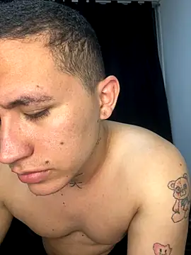 Kurtxxx22 online show from September 18, 4:14 am