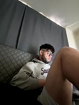 Snapshot of stalinhernandez chatting on October 31, 3:26 pm stalinhernandez online show from October 31, 3:26 pm