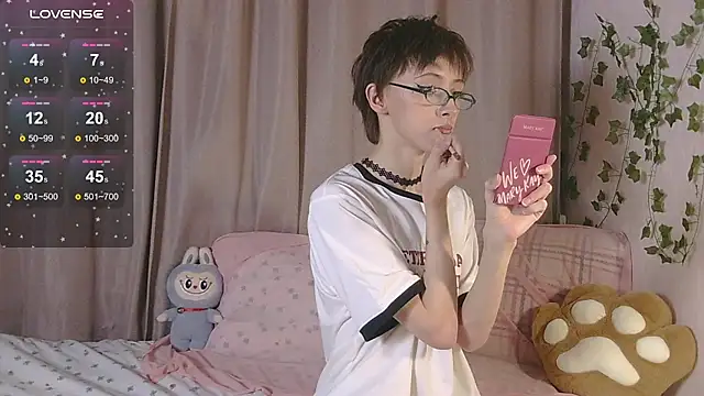 NextVibe  online show from April 7, 5:24 pm