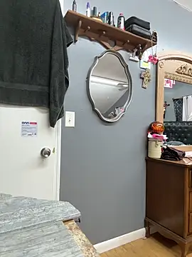 JJunioorr online show from April 28, 7:07 pm