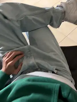 Snapshot of Manu97k chatting on October 13, 2:56 pm Manu97k online show from October 13, 2:56 pm