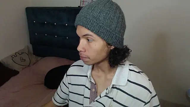 Xoxo Smiles online show from October 28, 3:58 pm