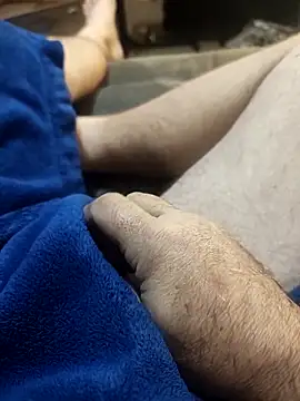 hubbyfun19 online show from March 18, 5:43 am