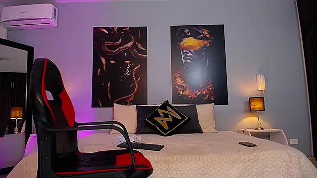 ChristopherBlack  online show from February 27, 1:23 pm