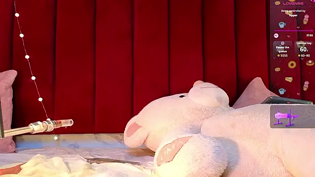 PrincePoppy online show from February 3, 2:53 am