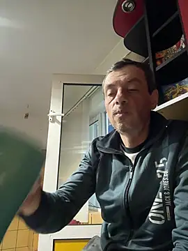 adiluci1 online show from April 19, 3:17 am