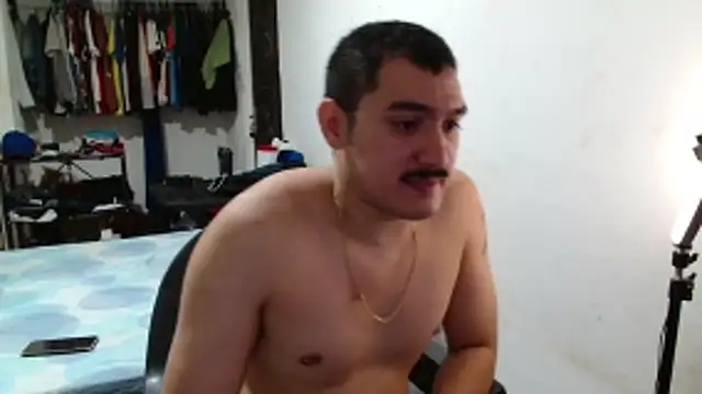 Leonino231 online show from April 18, 10:31 pm