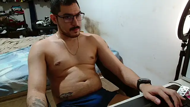 Leonino231 online show from April 17, 9:39 pm