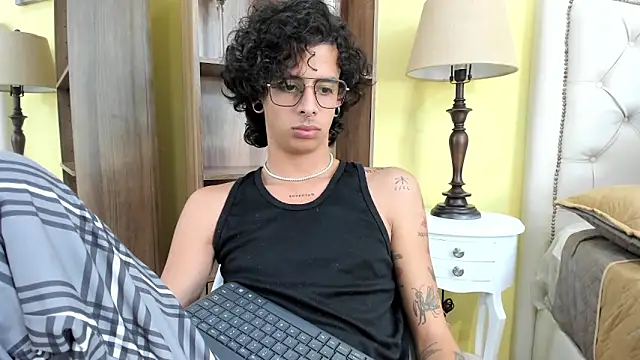 Ibratxandy online show from December 2, 7:50 pm