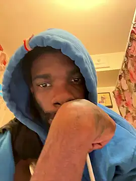 BigBDMari online show from January 10, 7:45 am