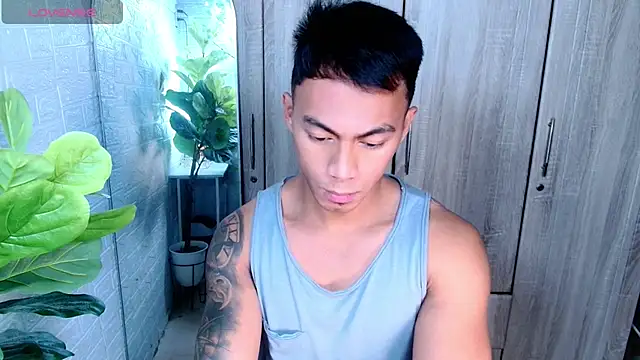 PinooyMilker online show from March 14, 4:03 pm