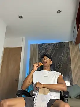 JulienSaint online show from September 12, 12:16 pm