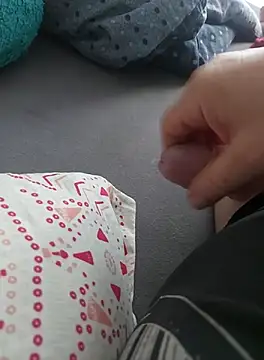 nikfu274 online show from September 28, 6:44 am