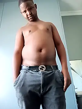 Thabo1004 online show from October 22, 8:40 am