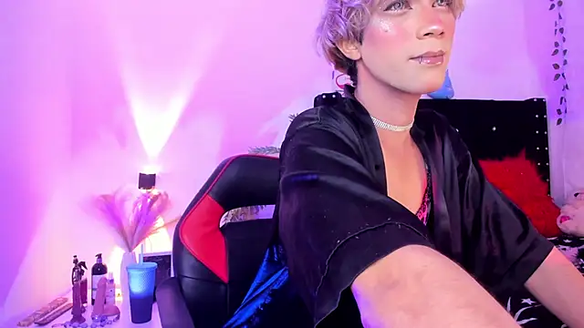 Cooperrosscute233 online show from February 22, 3:19 am