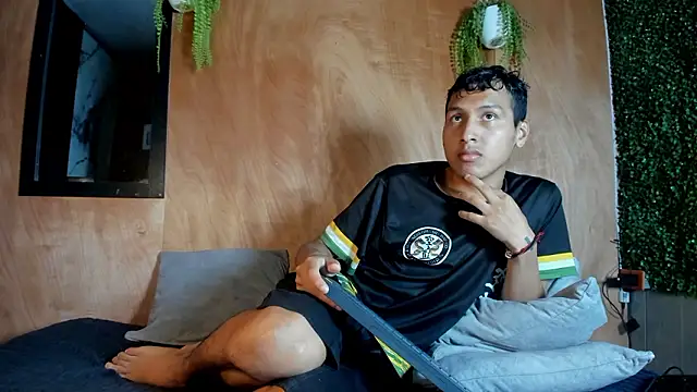 spicy adonhis online show from March 27, 1:23 pm