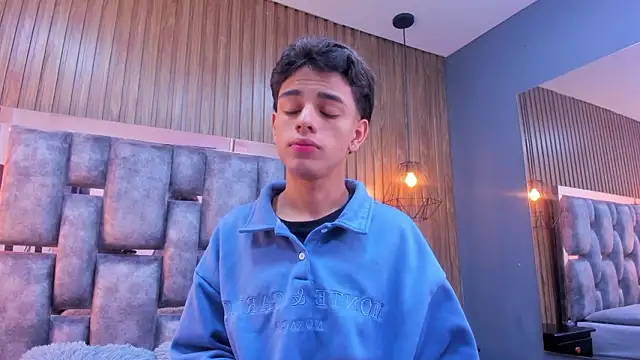 owen  johnson online show from March 26, 11:47 am