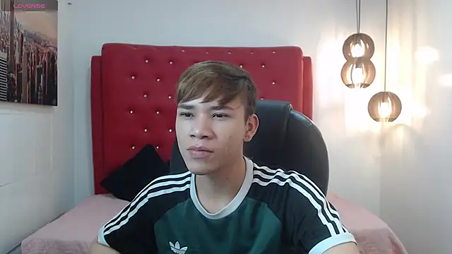 nathanclay online show from November 27, 3:43 am