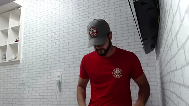 BombeiroHotx online show from February 8, 7:29 pm