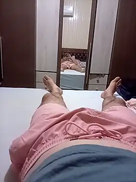 Gustavo198045 online show from March 11, 12:50 am