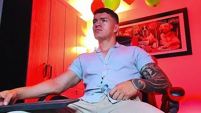 ALPHA DOMINUS  online show from December 5, 3:57 am