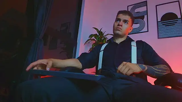 ALPHA DOMINUS  online show from April 18, 5:09 am